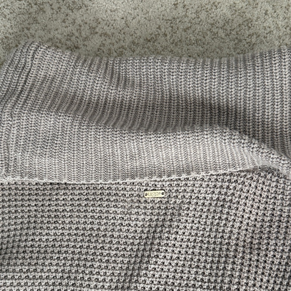UGG Cozy Gray Turtleneck Sweater - Picture 5 of 5